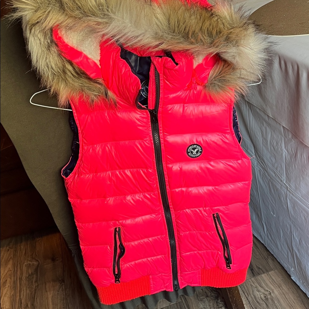 American Eagle Outfitters Red Puffer Vest S Neon color